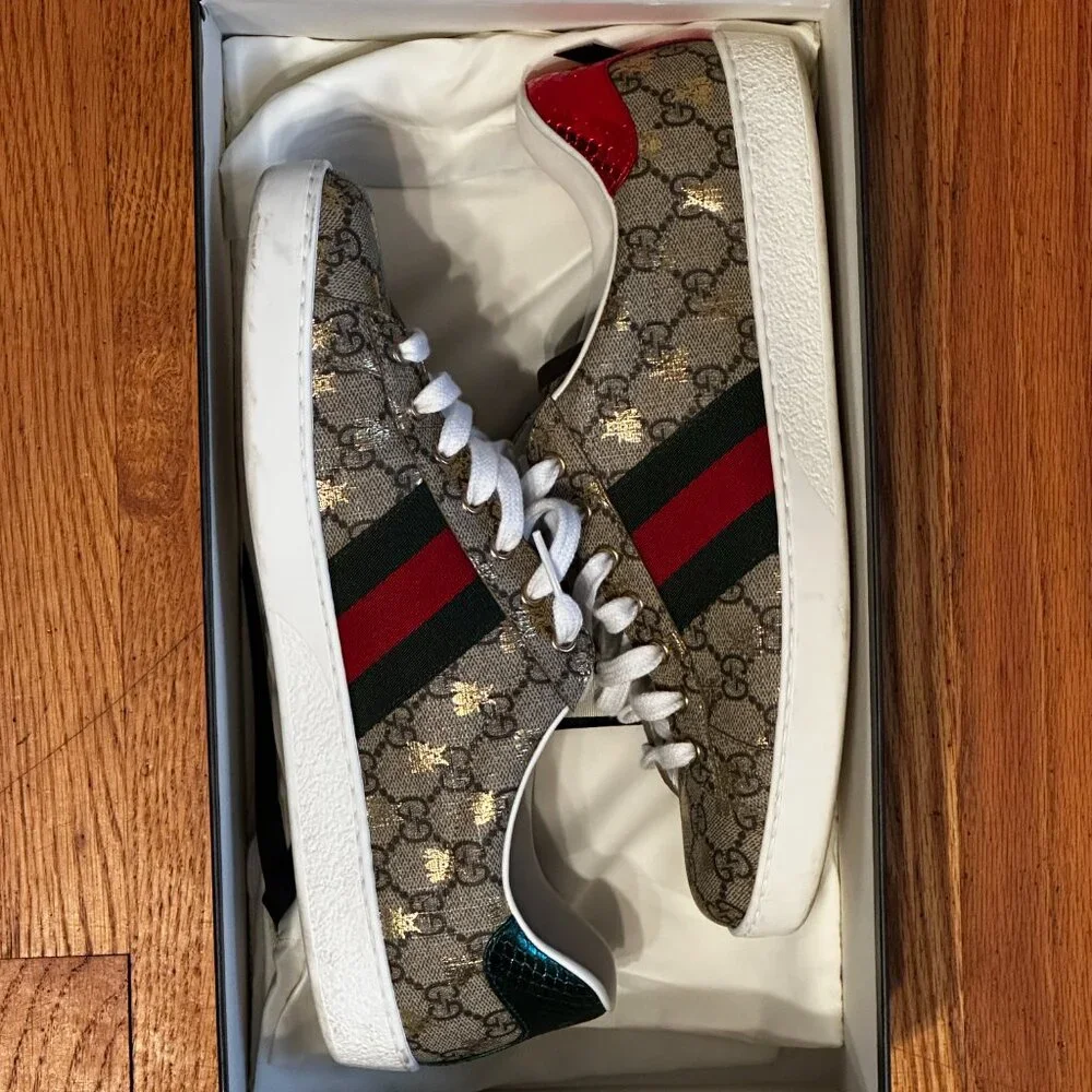 Gucci Supreme Sneakers with Bees - Picture 16 of 16